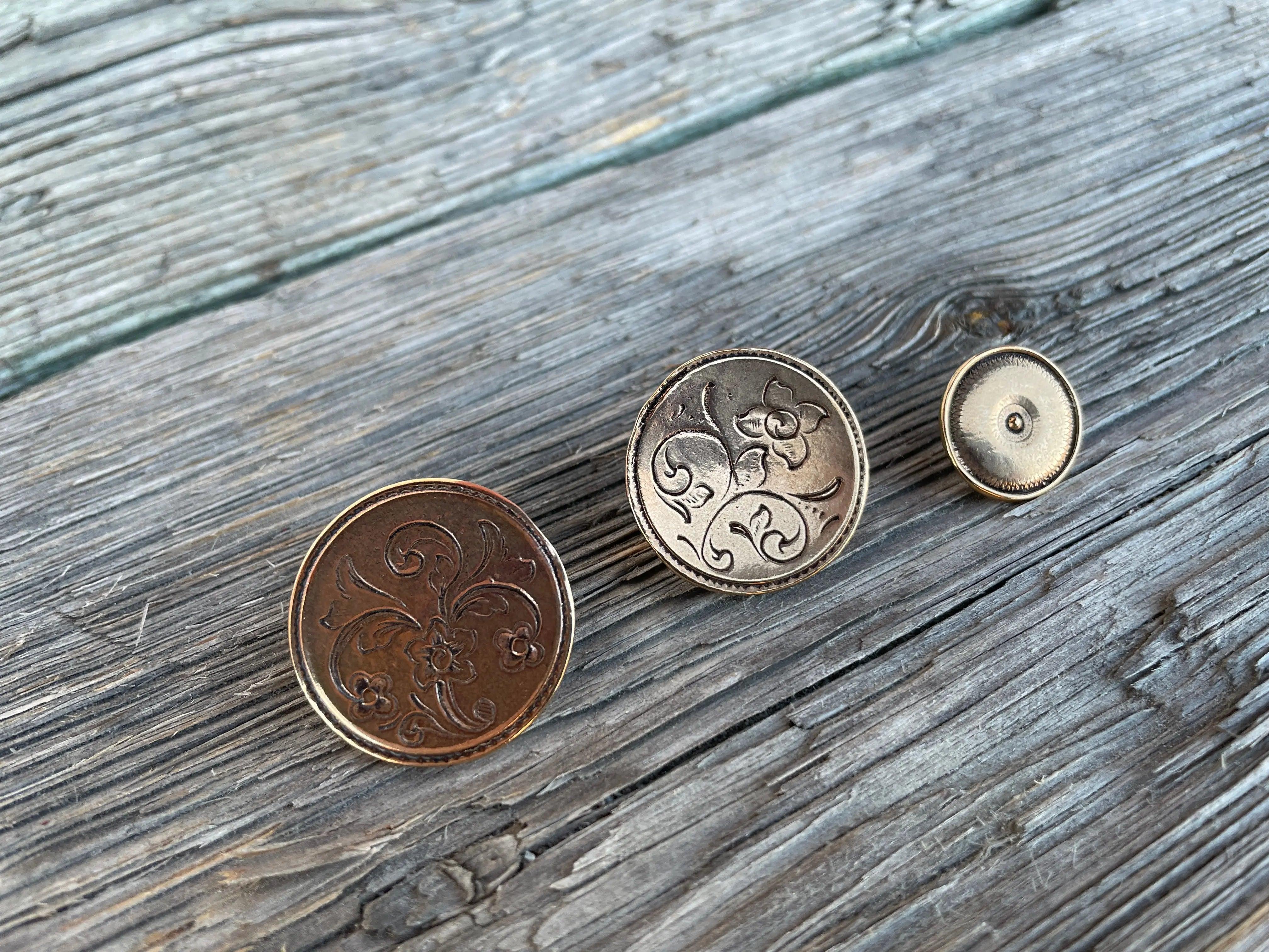 Stor knapp mannsbunad for Østerdalen Hulda Bunader