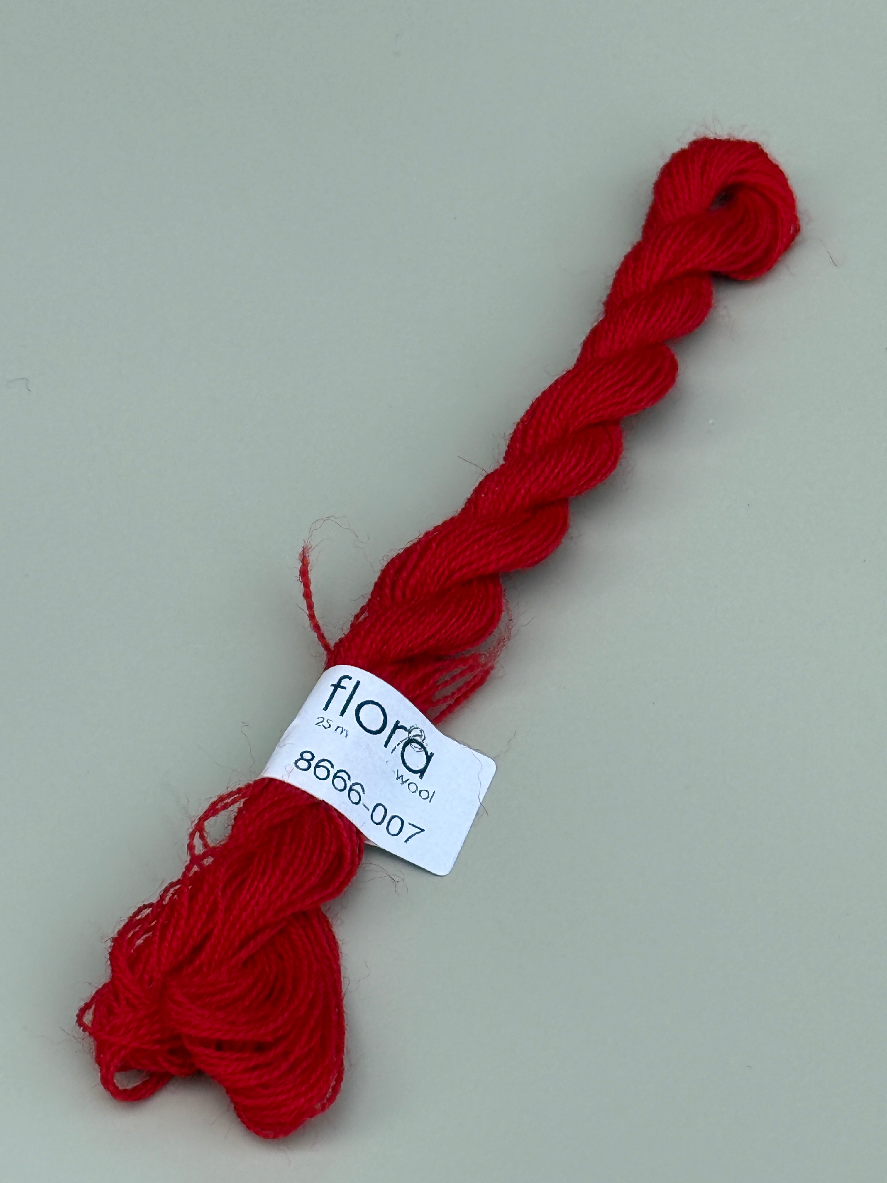 Flora brodergarn - røde farger