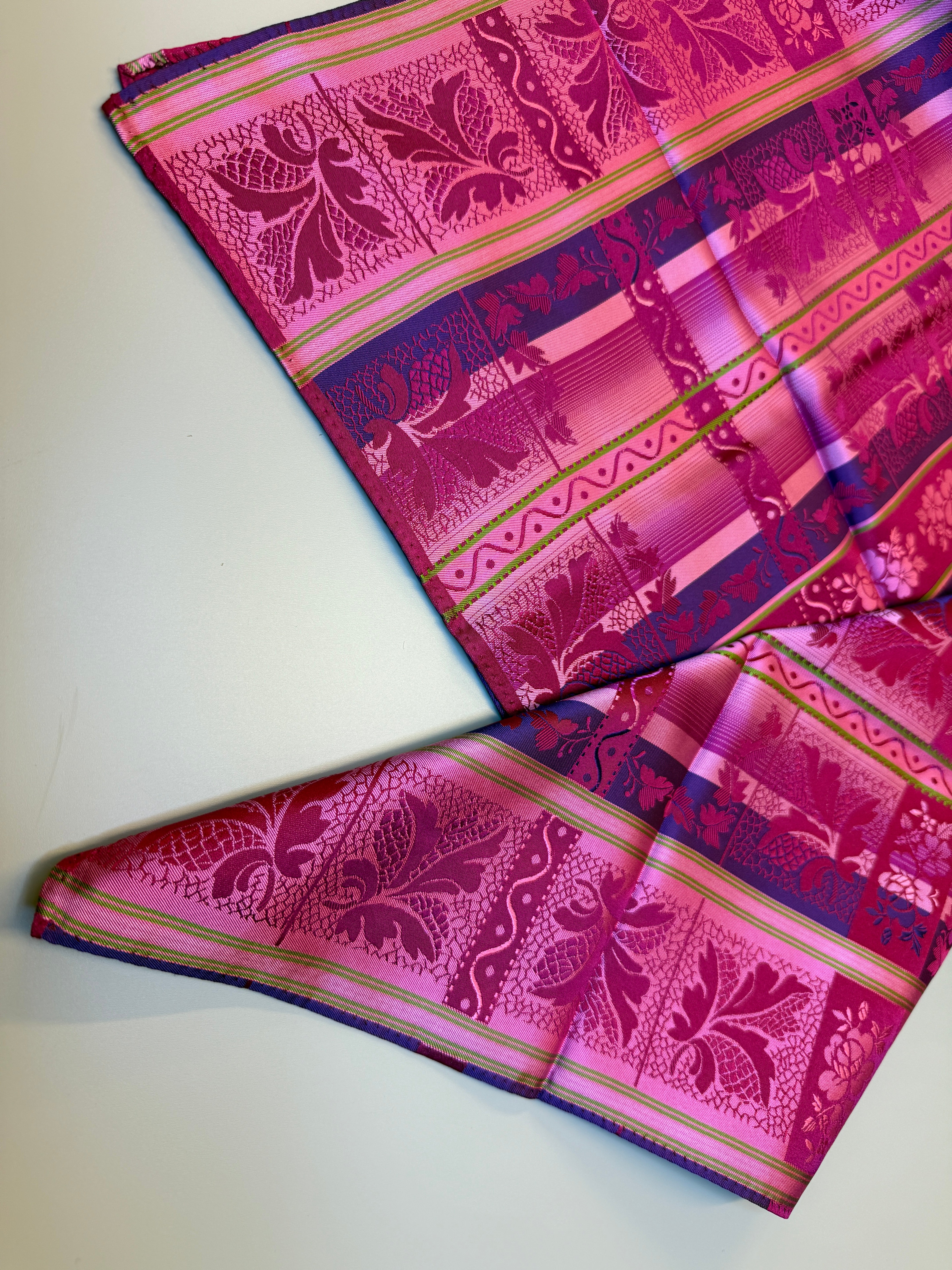 Lise silkeskjerf 03-722.201