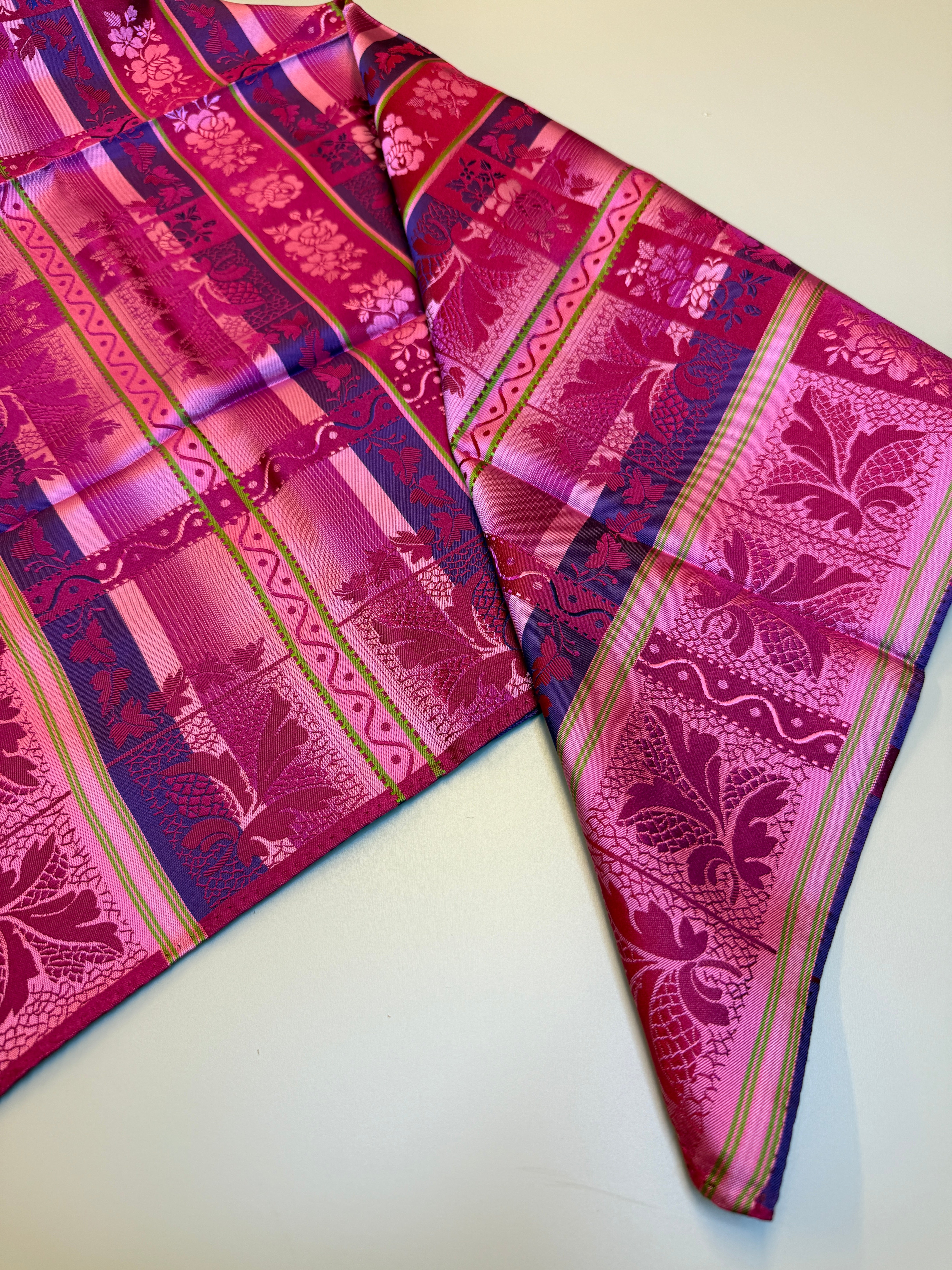 Lise silkeskjerf 03-722.201