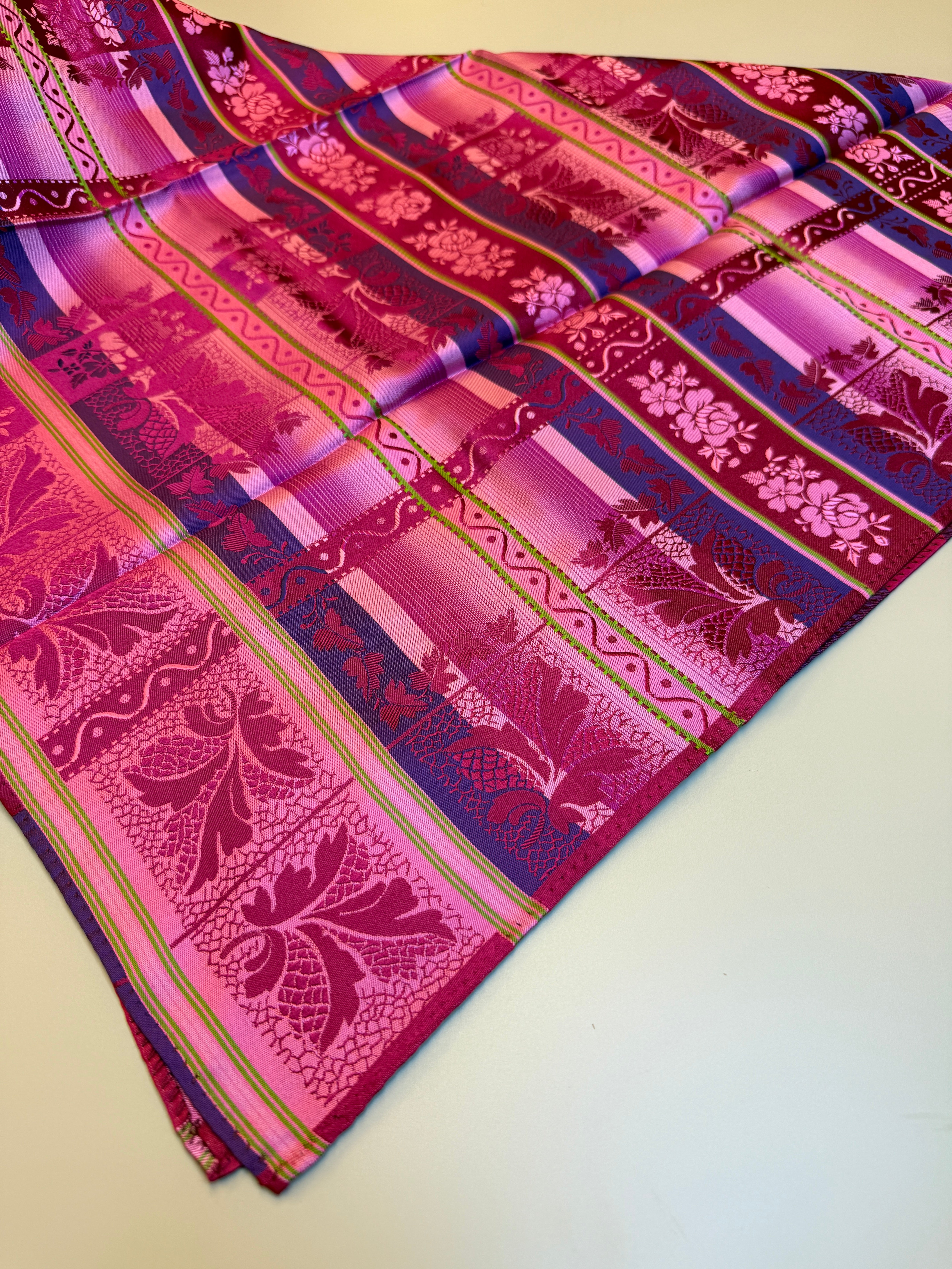 Lise silkeskjerf 03-722.201