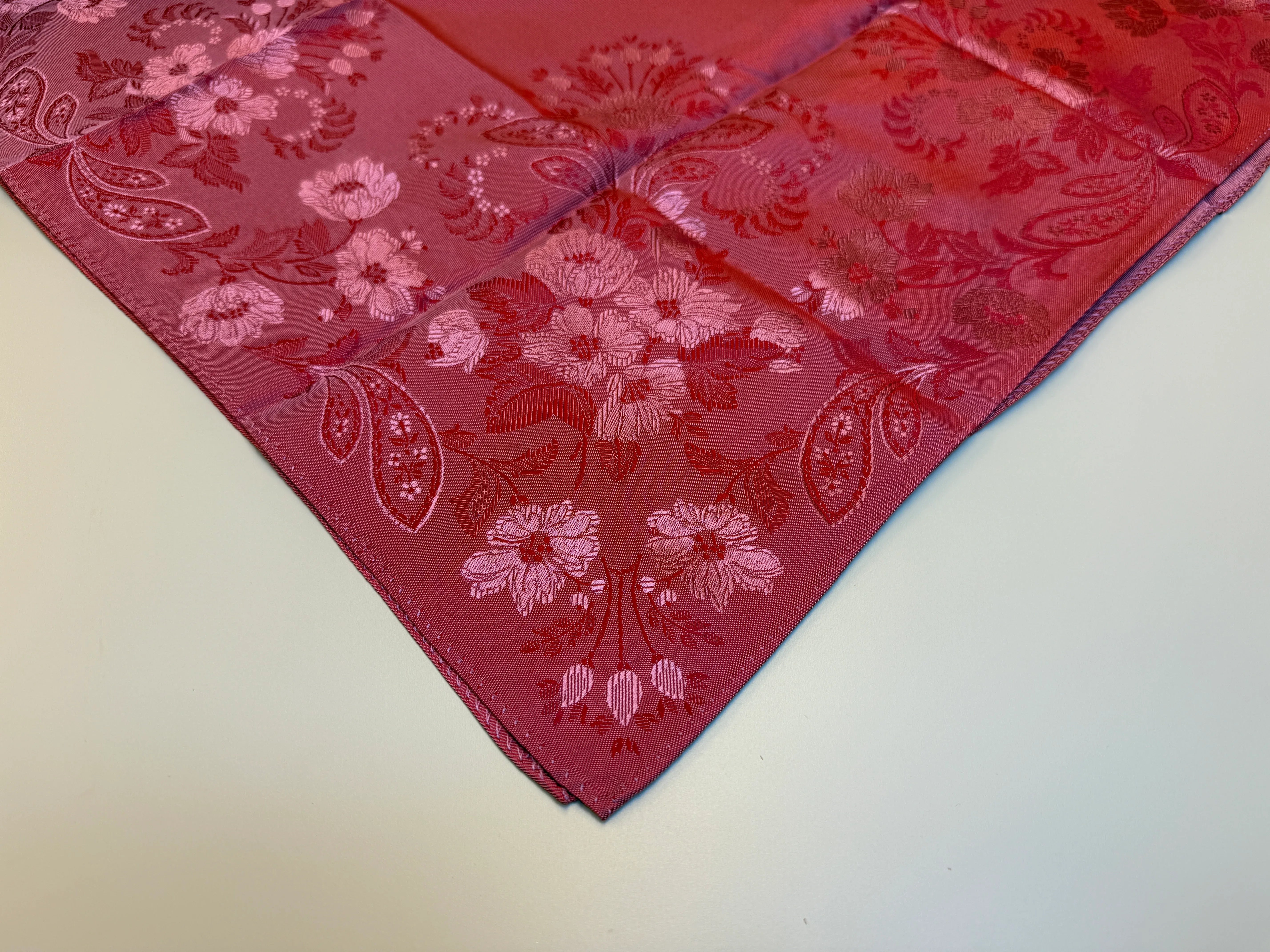 Tuva silkeskjerf 03-526.457