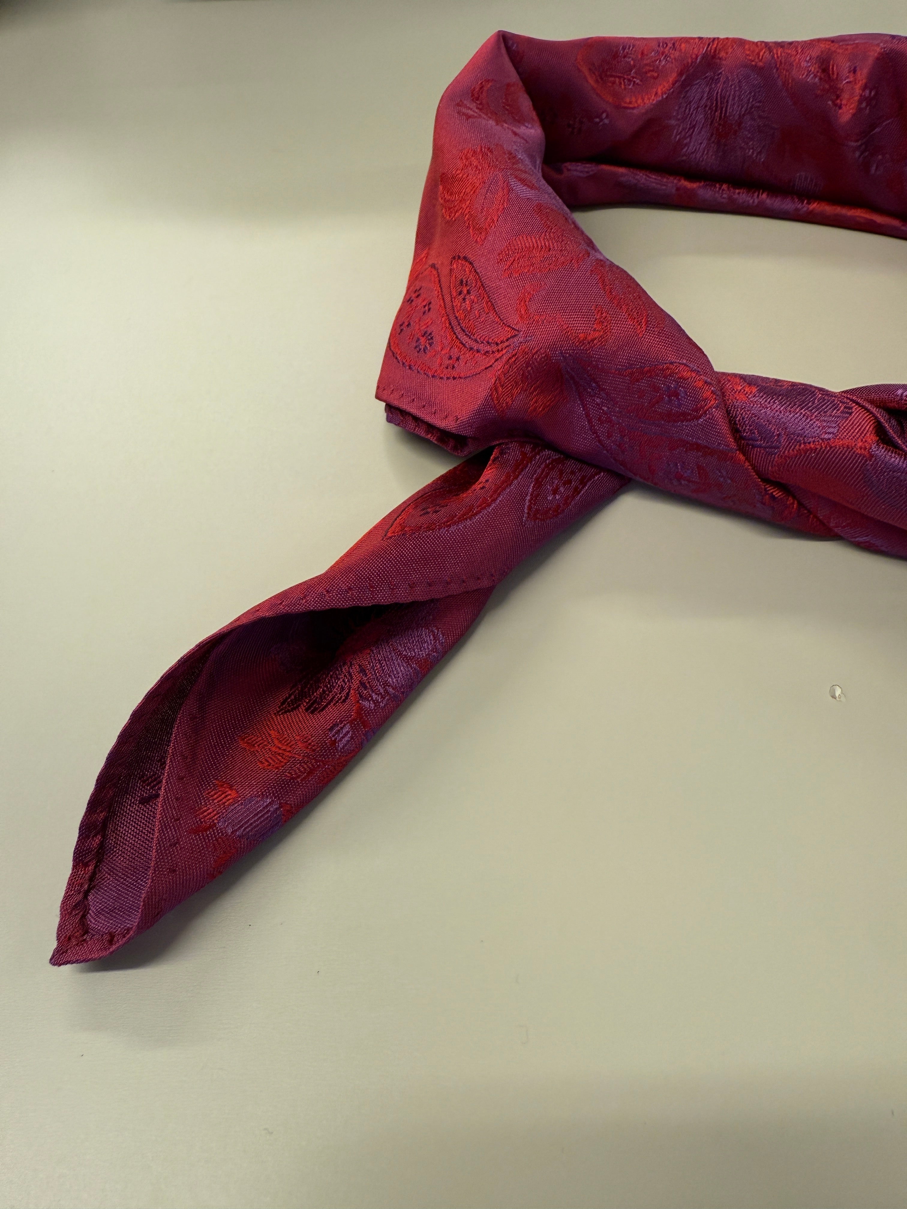 Tuva silkeskjerf 03-526.450