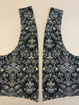 Materialpakke til liv – Sognebunad i rekonstruert brokade