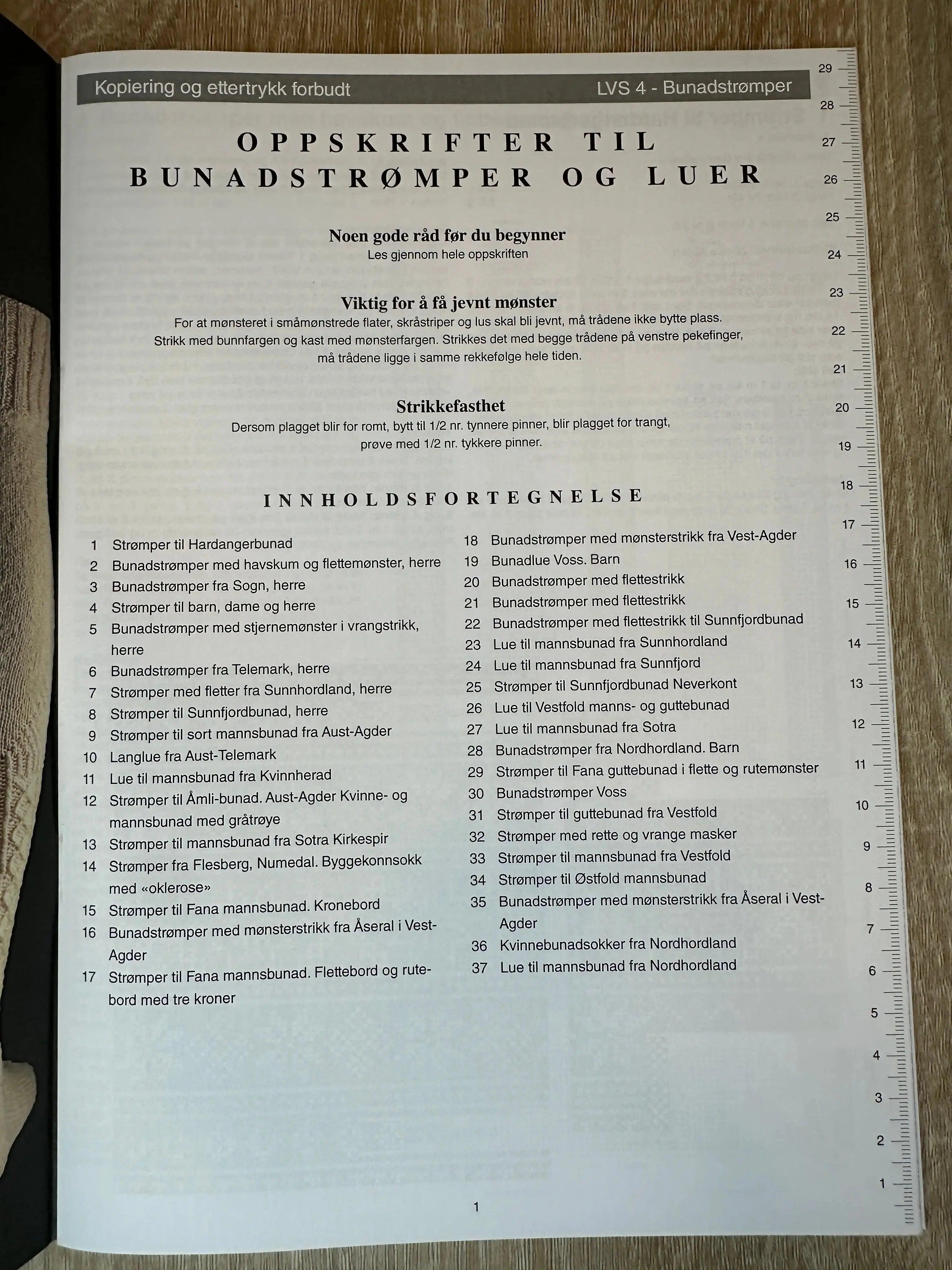 Østerdalsbunad materialpakke - strømper Hulda Bunader