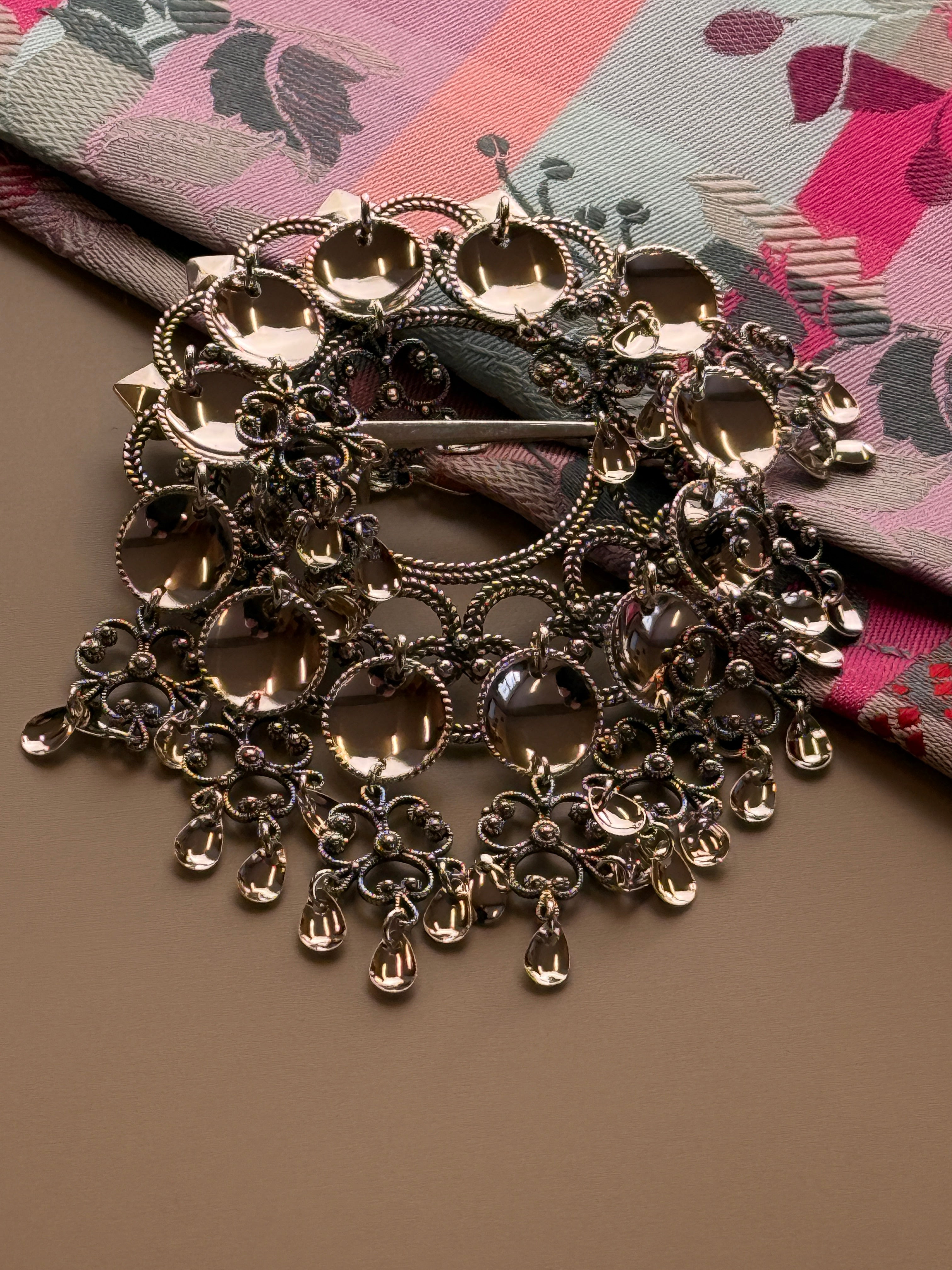 Sølje, heng med tråkantlau