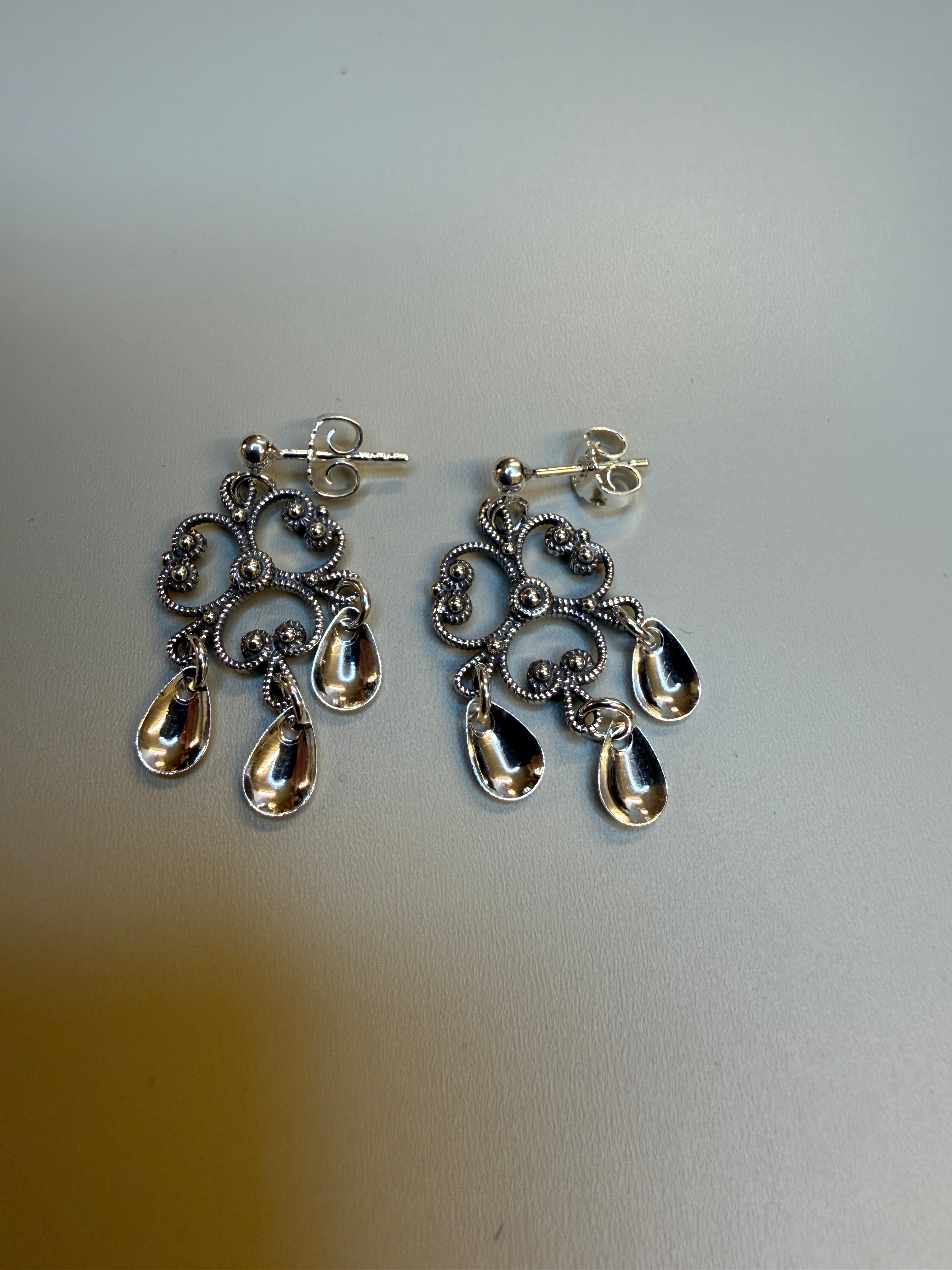 Øredobber i filigran