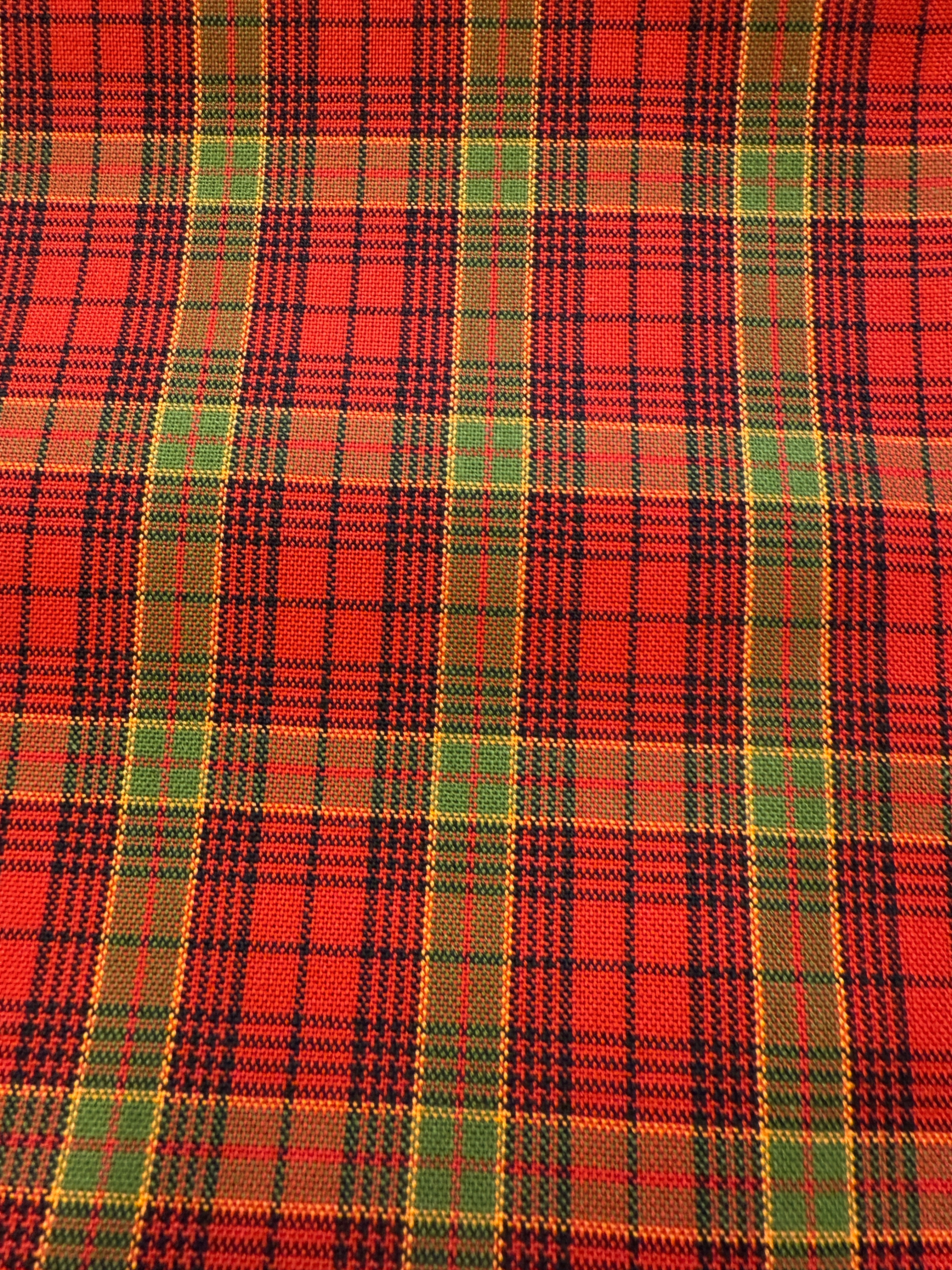 Guro rutete bommullstoff