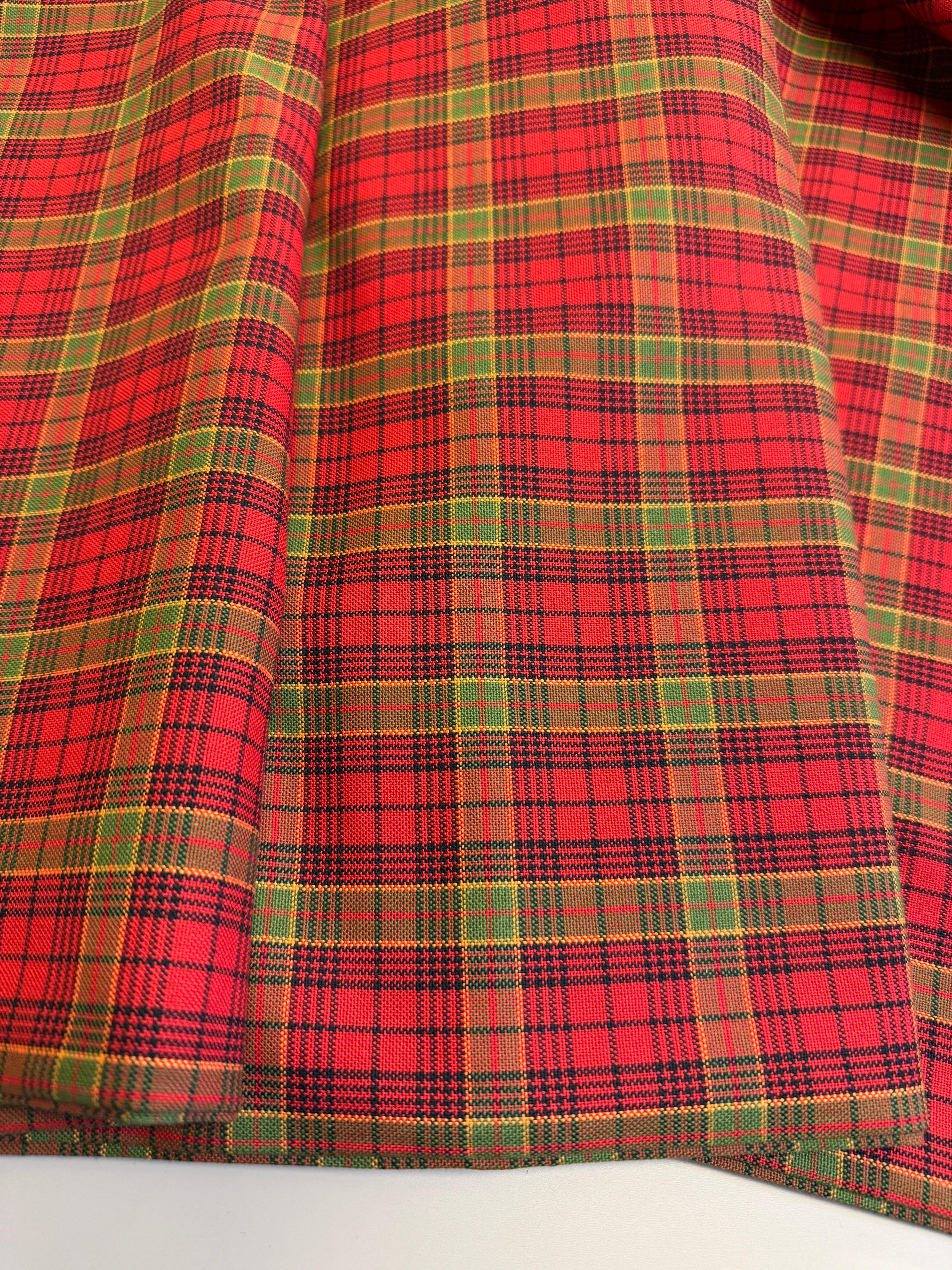 Guro rutete bommullstoff